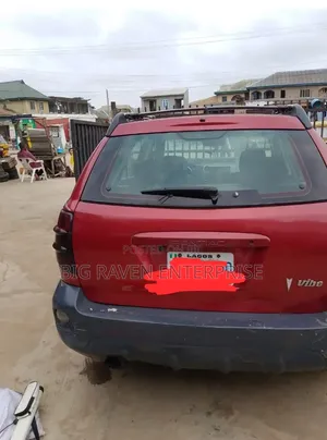 Pontiac Vibe 2005 Red