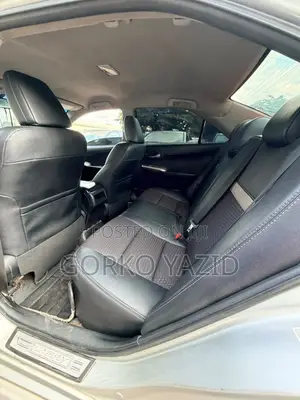 Toyota Camry SE 4dr Sedan (2.5L 4cyl 6A) 2013 Silver