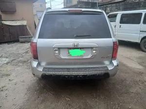 Honda Pilot 2005 Silver
