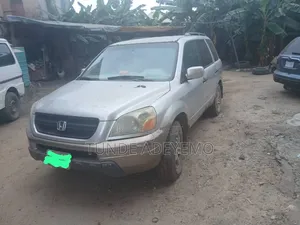 Honda Pilot 2005 Silver