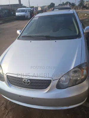 Toyota Corolla 2004 White