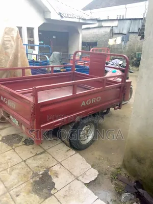Qlink Axon 50 2010 Red