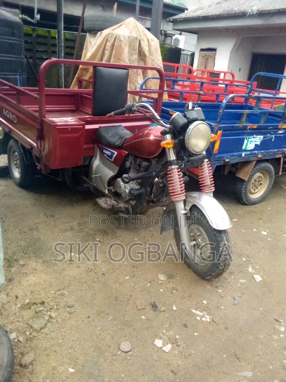 Qlink Axon 50 2010 Red
