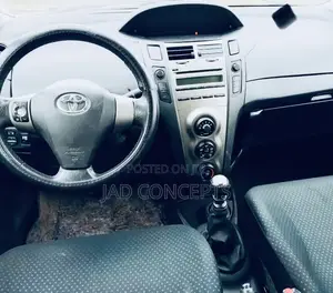 Toyota Yaris 2010 Black