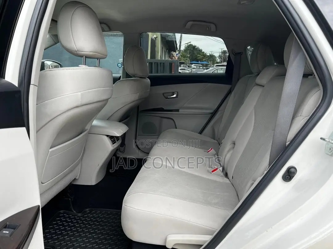 Toyota Venza 2011 White