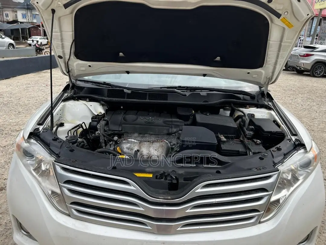 Toyota Venza 2011 White
