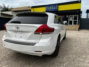 Toyota Venza 2011 White