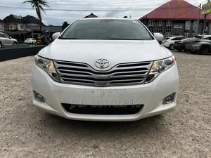 Toyota Venza 2011 White