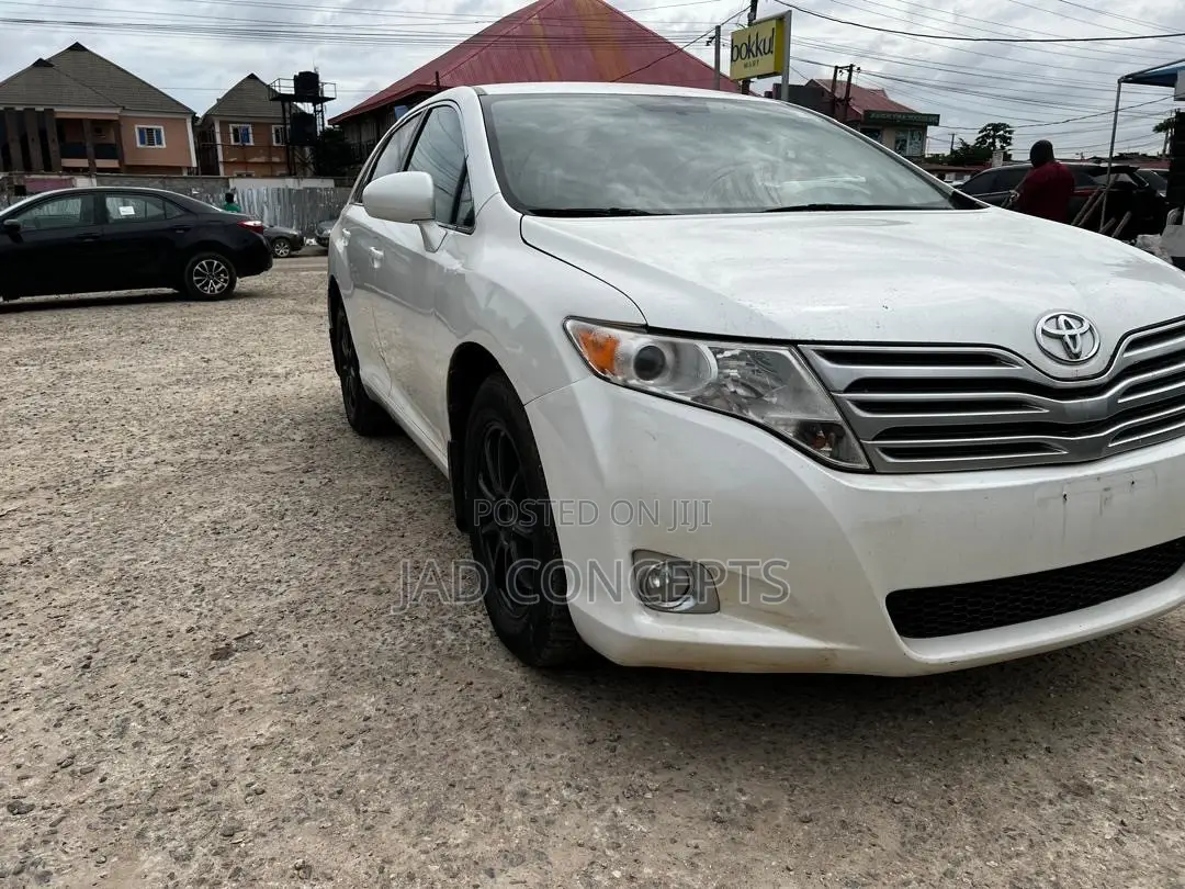 Toyota Venza 2011 White