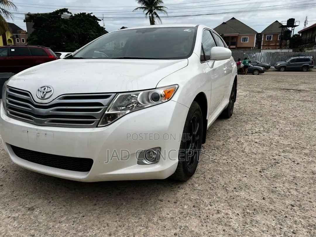 Toyota Venza 2011 White