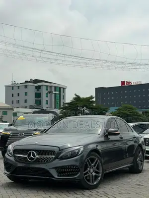 Mercedes-Benz C300 2016 Gray