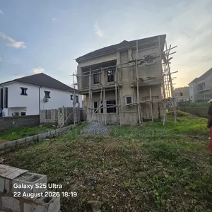 4bdrm Duplex in Nuga Luxury, Lugbe District for sale