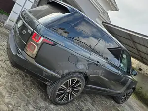 Land Rover Range Rover 2019 Blue