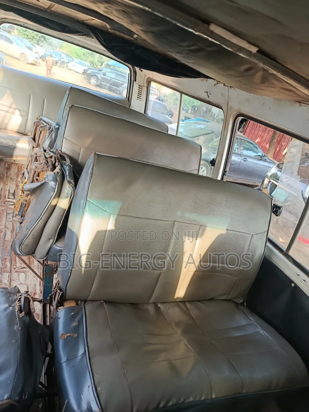 Toyota HiAce 2010 White