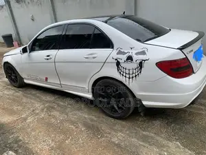 Mercedes-Benz C300 2010 White