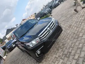 Toyota Hilux 2019 Black