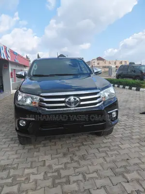 Toyota Hilux 2019 Black