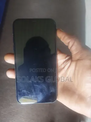 Apple iPhone 11 64 GB Gray