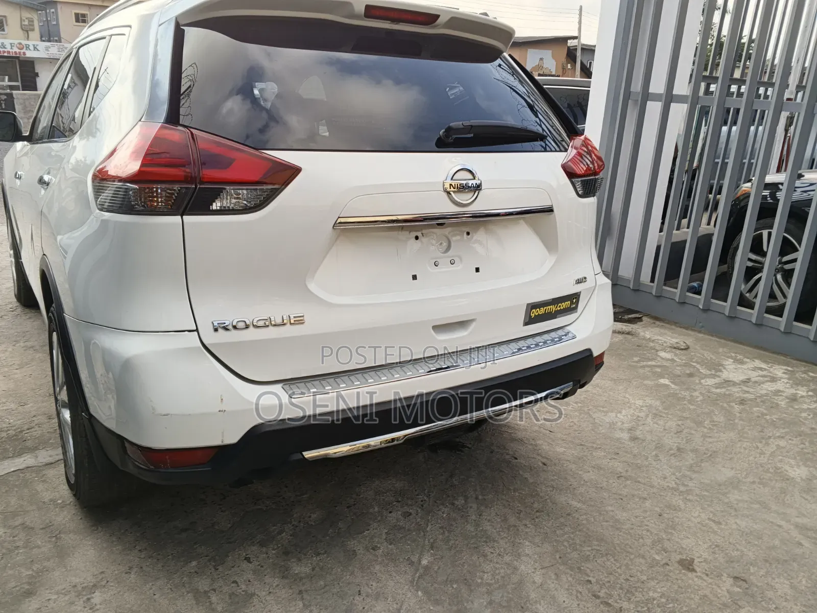 Nissan Rogue 2017 White