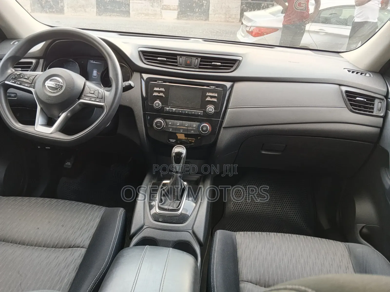 Nissan Rogue 2017 White