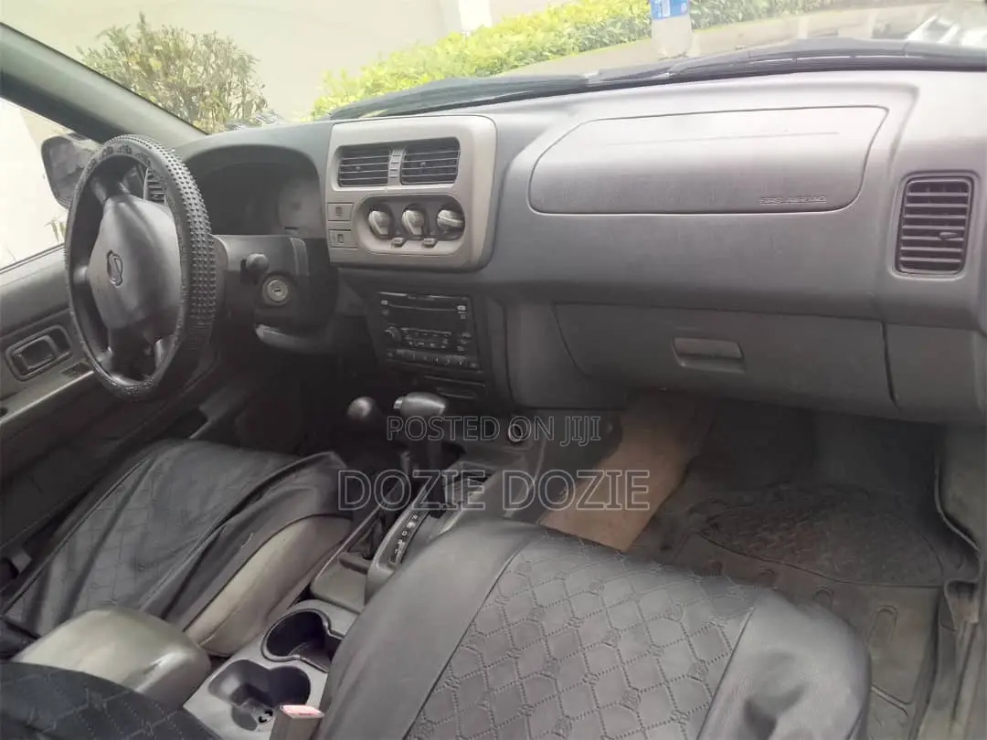 Nissan Frontier Automatic 2005 Black