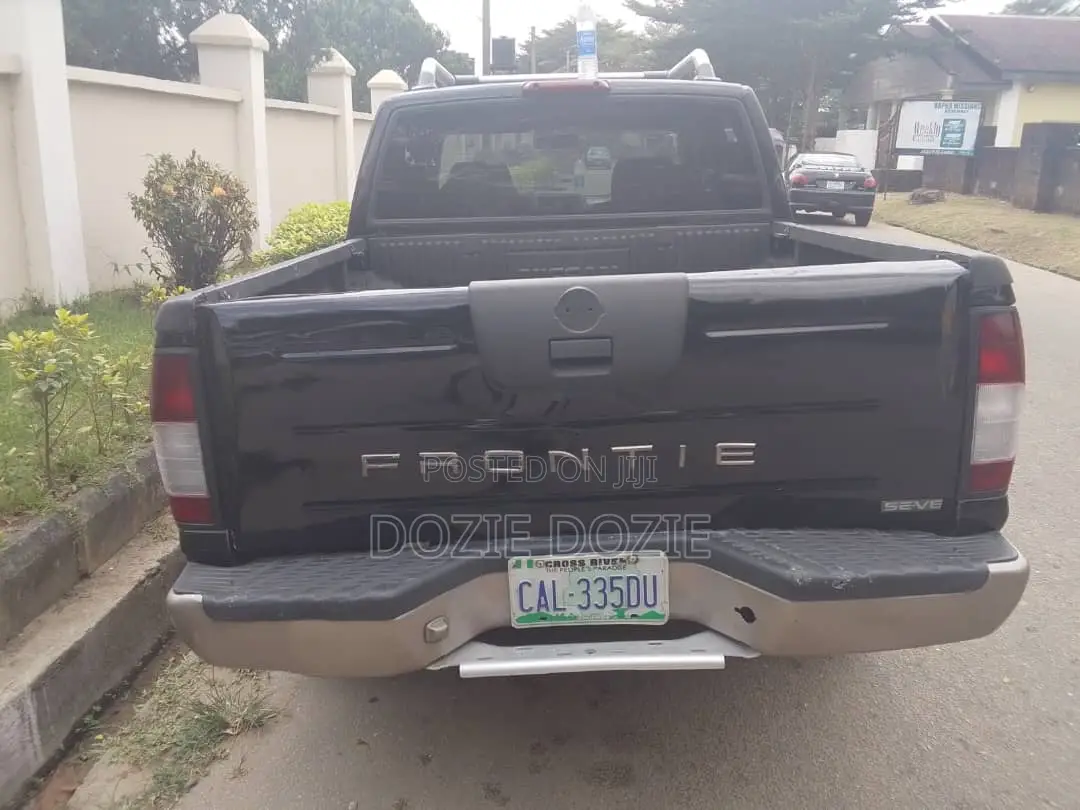 Nissan Frontier Automatic 2005 Black