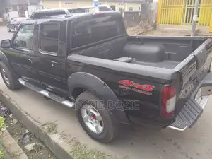 Nissan Frontier Automatic 2005 Black