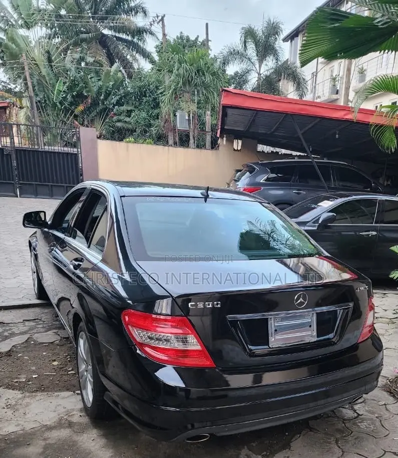 Mercedes-Benz C300 Luxury Sedan AWD (3.0L 6cyl 7A) 2009 Black