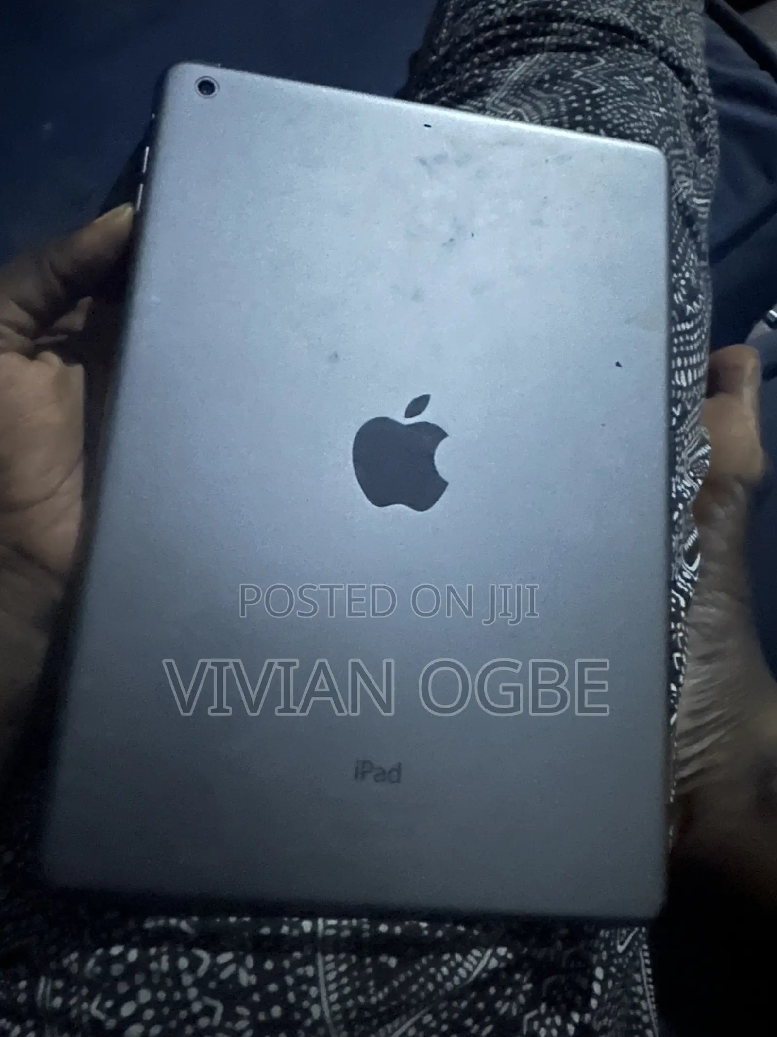 Apple iPad Air 64 GB Black