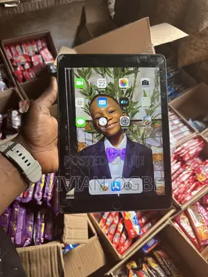 Apple iPad Air 64 GB Black