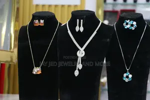 Costumes Jewelrys
