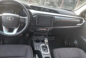 Toyota Hilux 2019 Black