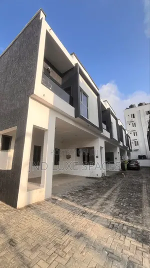 4bdrm Townhouse / Terrace in Lekki Expressway for rent