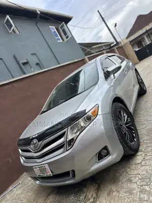 Toyota Venza LE AWD V6 2013 Silver
