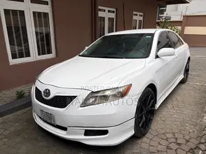Toyota Camry 2.4 LE 2008 White