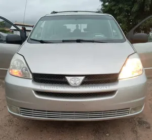 Toyota Sienna LE AWD 2005 Silver