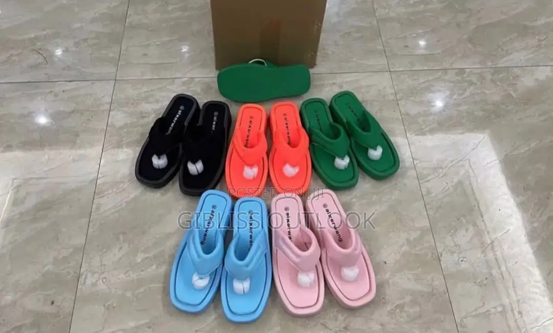 Alxerwang Platform Puffy Slipper