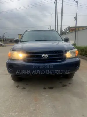 Toyota Highlander 2004 Blue