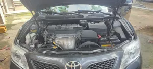 Toyota Camry SE 4dr Sedan (2.5L 4cyl 6A) 2011 Gray