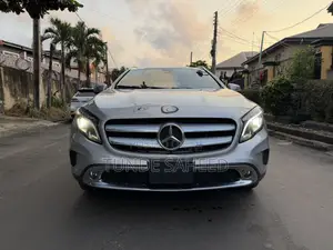 Mercedes-Benz GLA 250 2017 Silver
