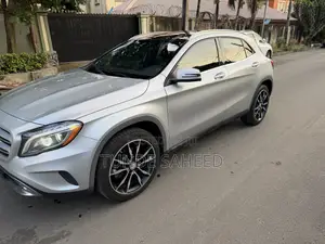 Mercedes-Benz GLA 250 2017 Silver