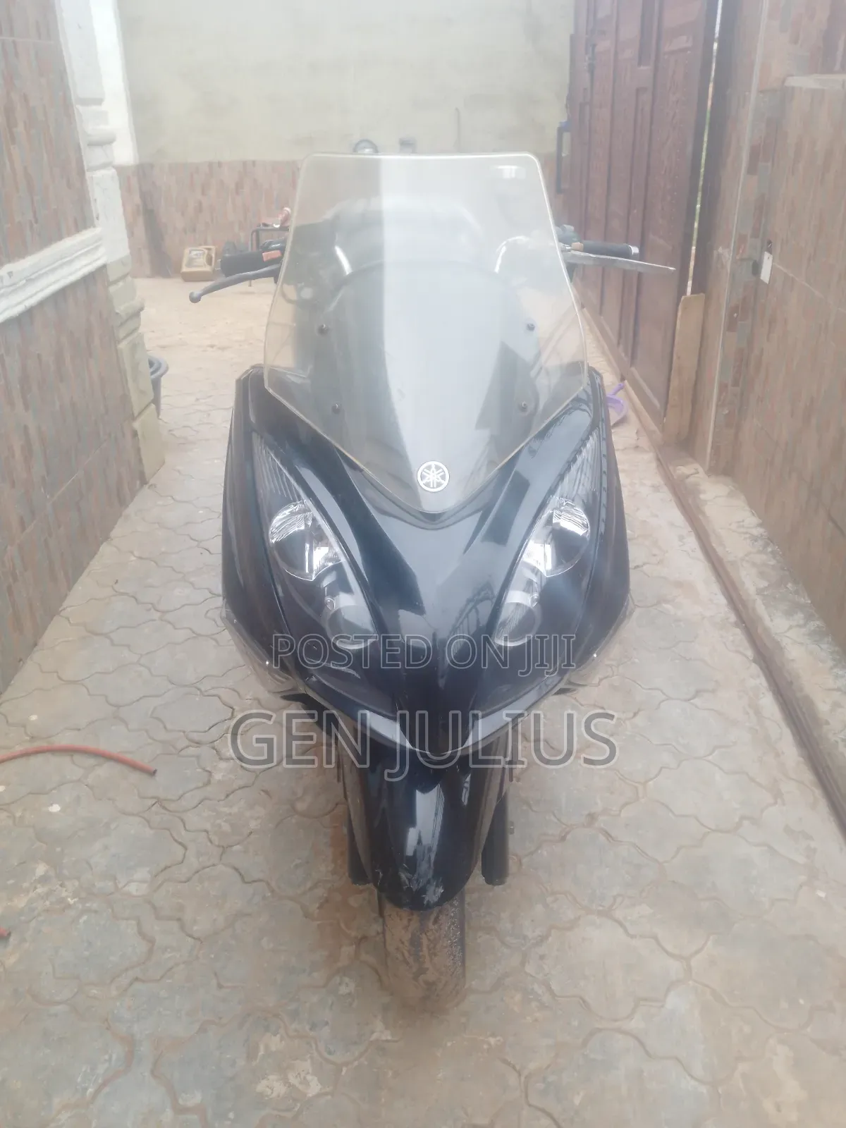 Yamaha Majesty 2022 Black