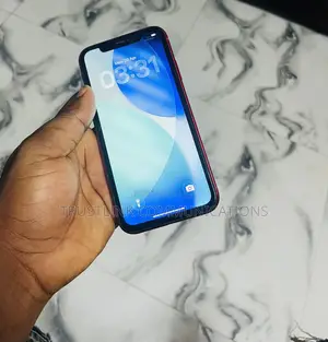 Apple iPhone 11 64 GB Red
