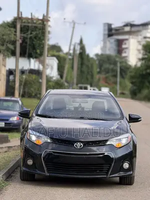 Toyota Corolla 2016 Black