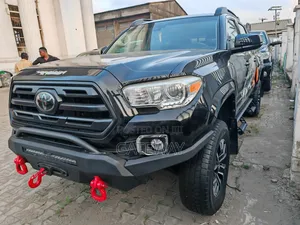 Toyota Tacoma 2018 Black