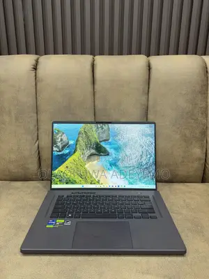 Laptop Asus ROG Zephyrus G16 16GB Intel Core i7 SSD 512GB