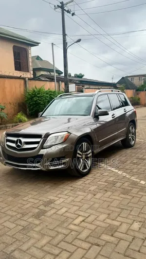 Mercedes-Benz GLK-Class 2015 Brown