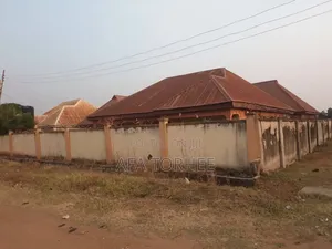 1bdrm Block of Flats in Bipc Quarters, Makurdi for sale