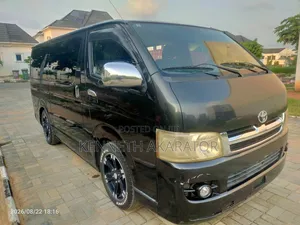 Toyota Grand HiAce 2002 Gray