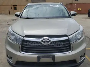 Toyota Highlander Limited Platinum 4dr SUV (3.5L 6cyl 6A) 2015 Gold